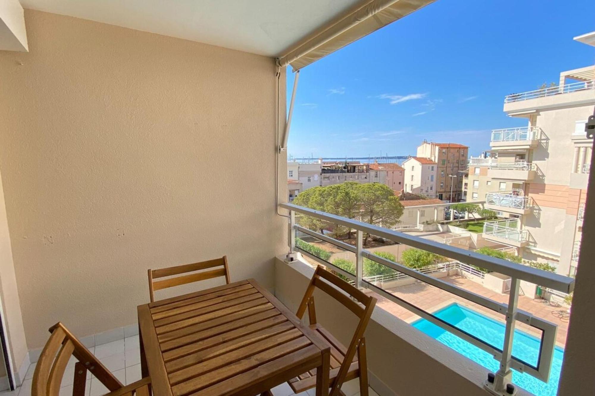06Ai - Beautiful Renovated Studio - Sea And Pool View Vallauris Luaran gambar